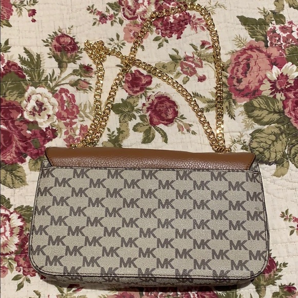 Michael Kors mini brown bag - Picture 2 of 6